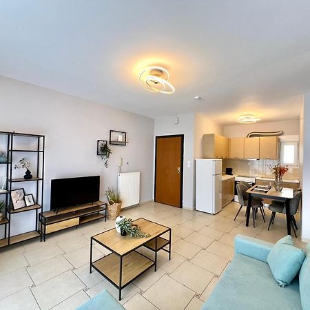 P Deluxe Suites Β4 Неа-Миханиона Экстерьер фото
