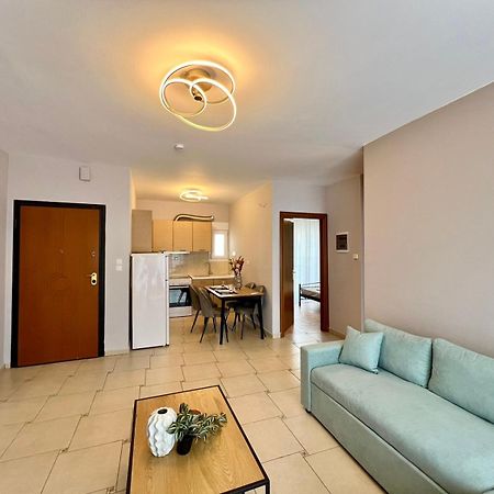 P Deluxe Suites Β4 Неа-Миханиона Экстерьер фото
