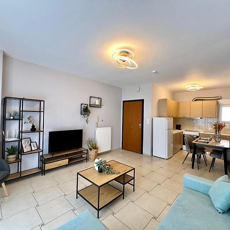 P Deluxe Suites Β4 Неа-Миханиона Экстерьер фото