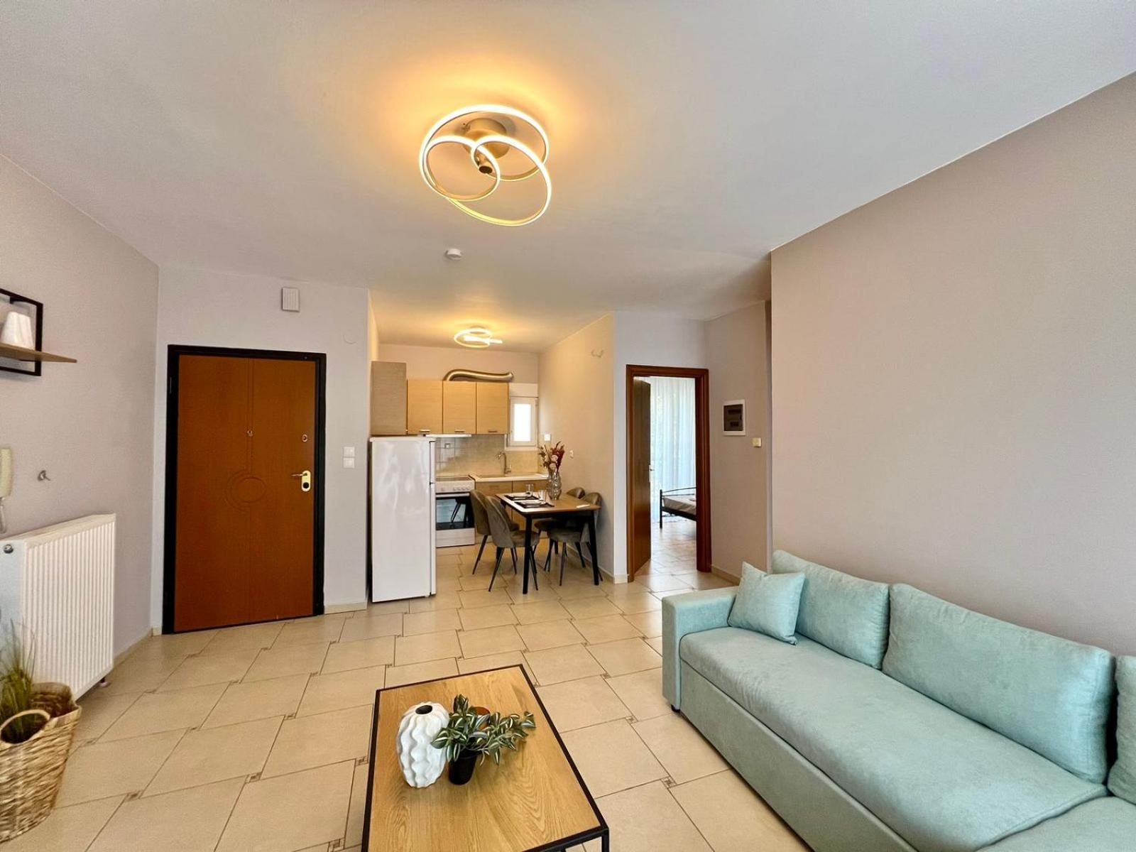 P Deluxe Suites Β4 Неа-Миханиона Экстерьер фото