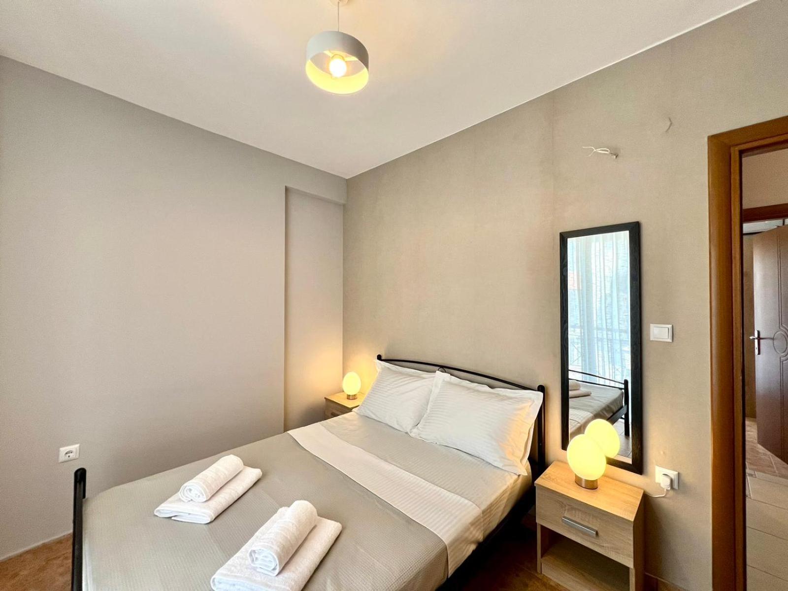 P Deluxe Suites Β4 Неа-Миханиона Экстерьер фото