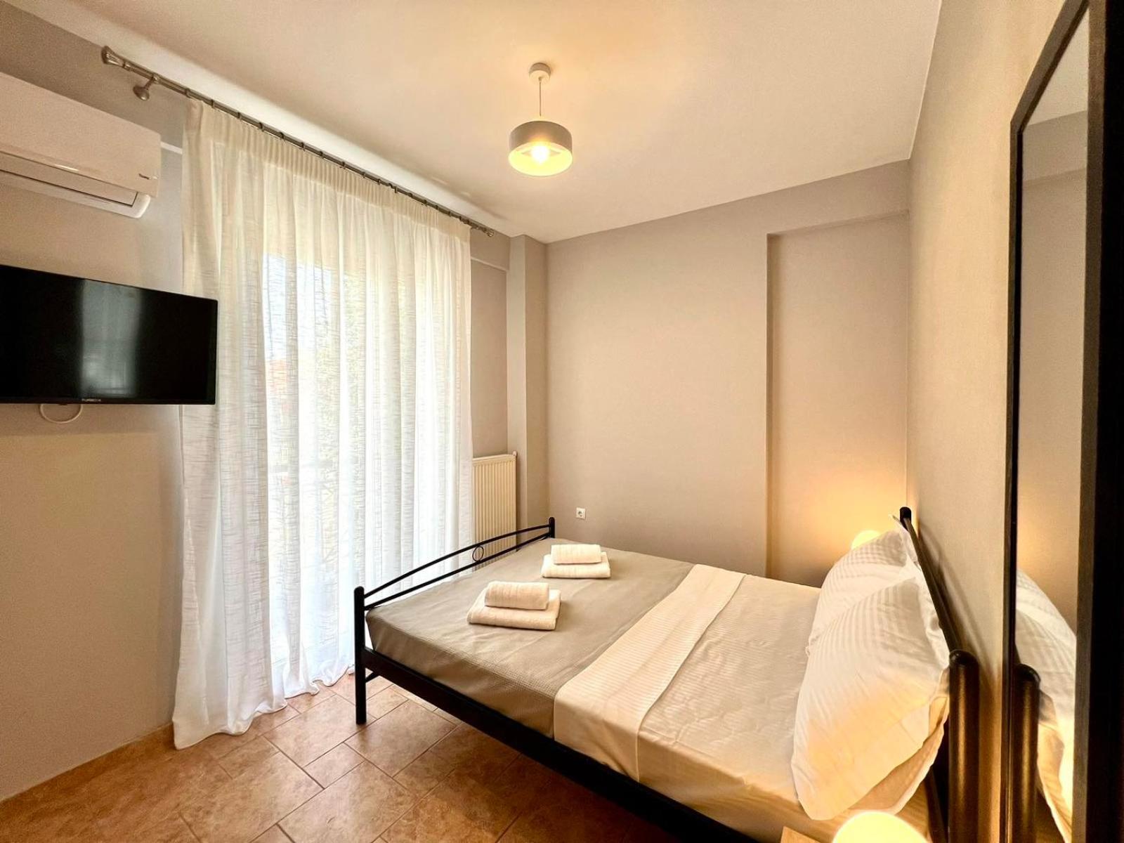 P Deluxe Suites Β4 Неа-Миханиона Экстерьер фото