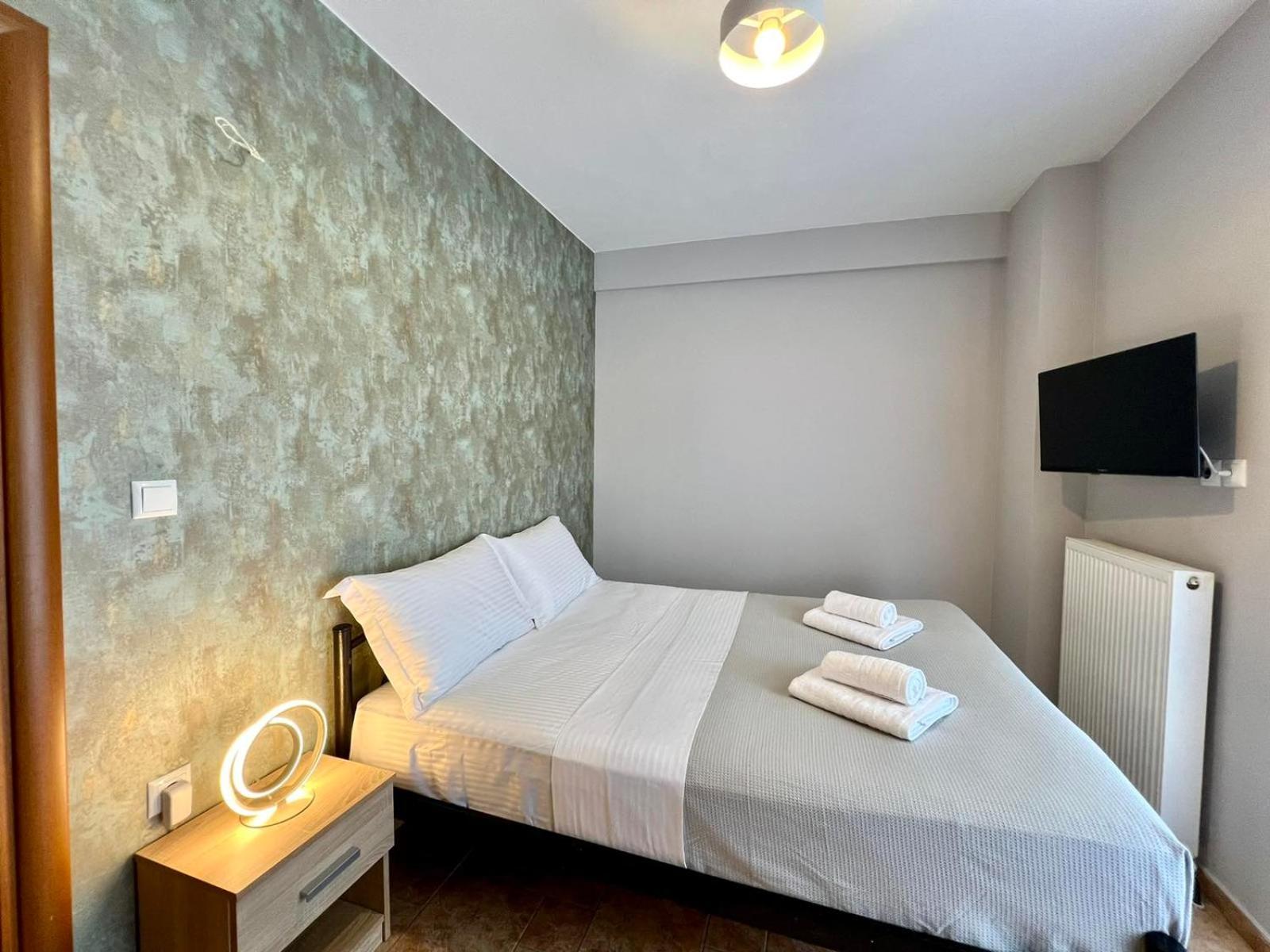 P Deluxe Suites Β4 Неа-Миханиона Экстерьер фото
