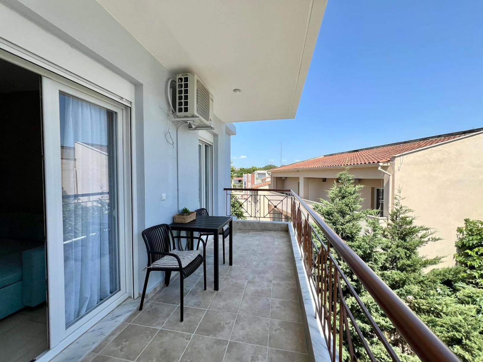 P Deluxe Suites Β4 Неа-Миханиона Экстерьер фото